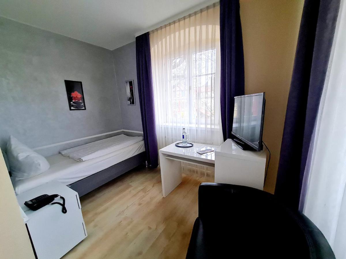 Hotel Am Schloss Alzey Luaran gambar