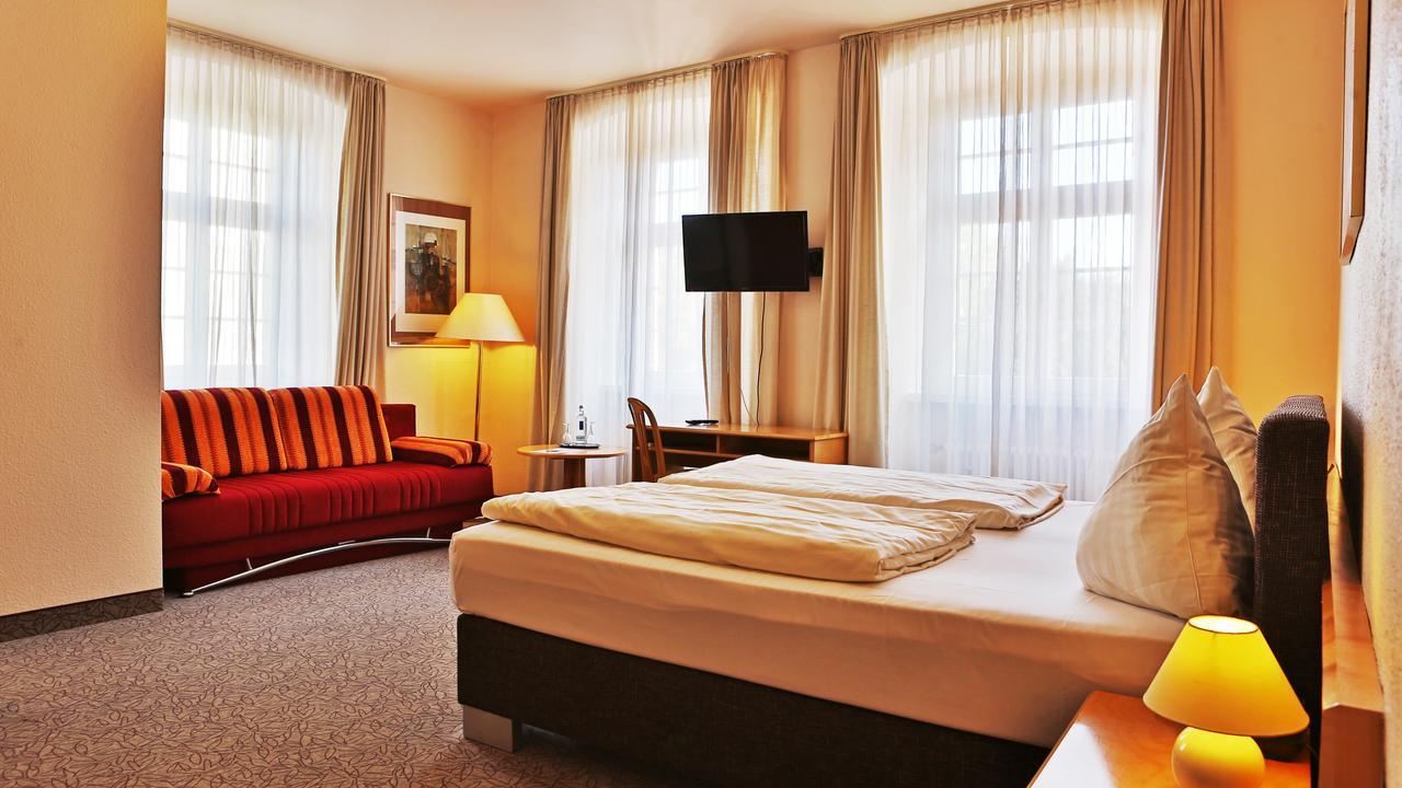 Hotel Am Schloss Alzey Luaran gambar